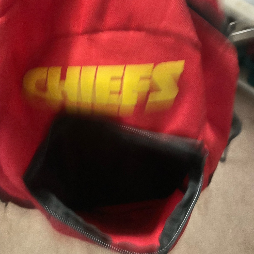 FOCO Red Chiefs Backpack - Picture 6 of 9